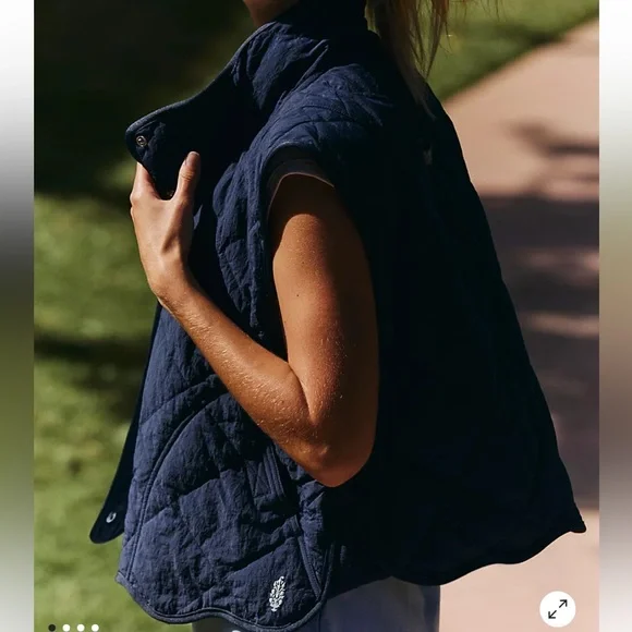 Free People Movement Quinn Quilted Puffer Vest Navy Cropped XS - Picture 11 of 11